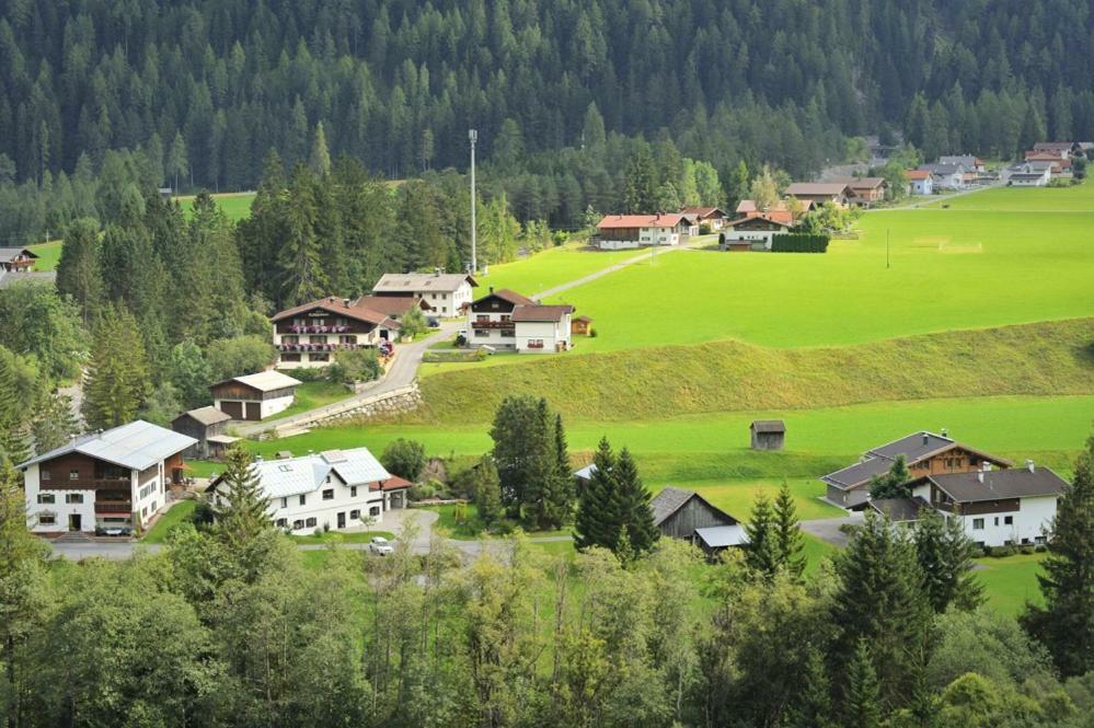 شقة Haus Alpina Häselgehr المظهر الخارجي الصورة